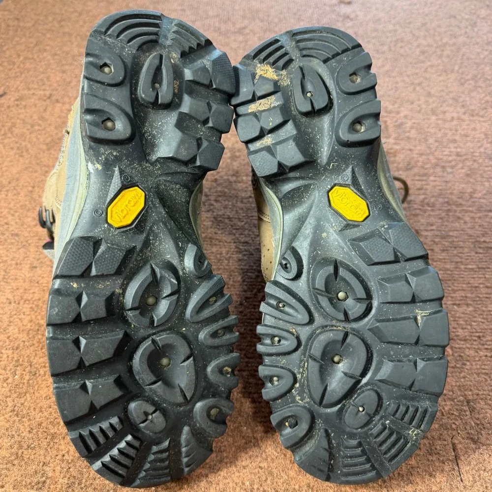 B+ Vasque Gore-Tex Hiking Boots Mens 8M Brown Leather Waterproof Vibram Trekking